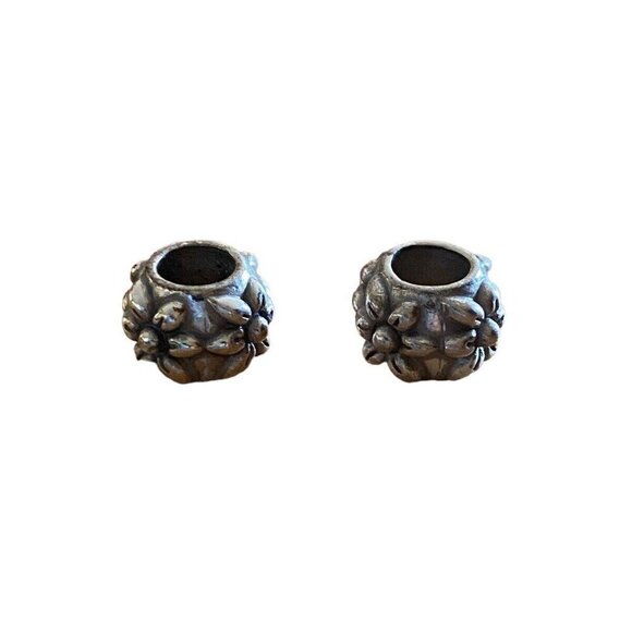 Lot of 2 BRIGHTON Raised Daisy Circle of Flowers Spacer Charms - Picture 2 of 5